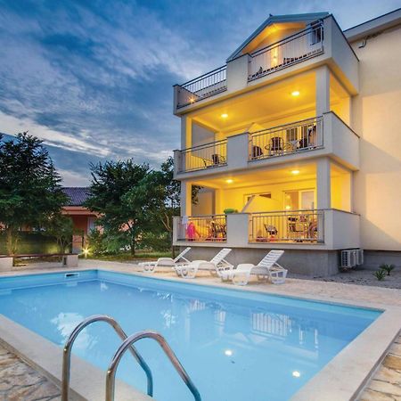 Beautiful Apartment In Pinezici With Wifi Екстериор снимка