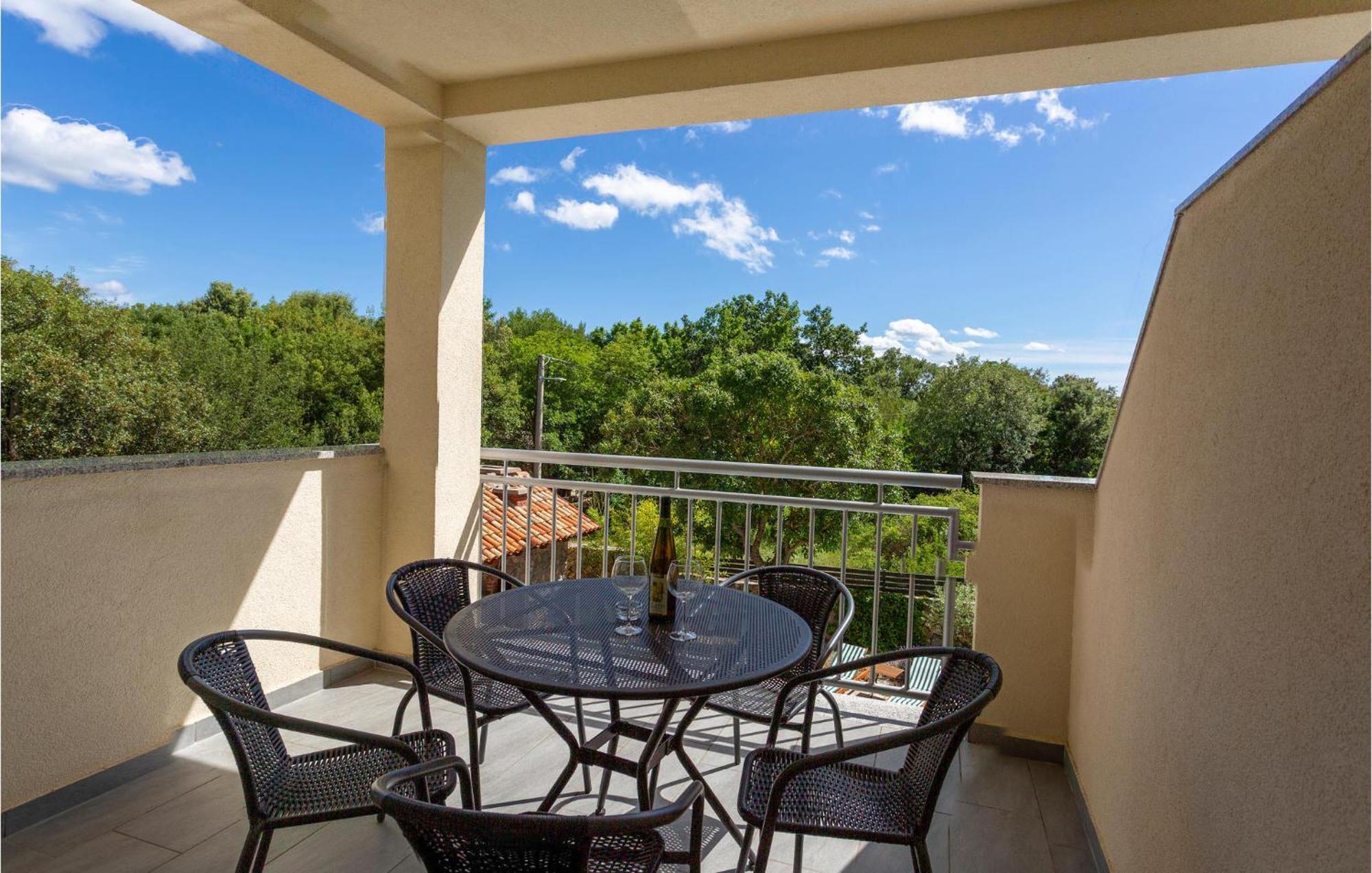 Beautiful Apartment In Pinezici With Wifi Екстериор снимка
