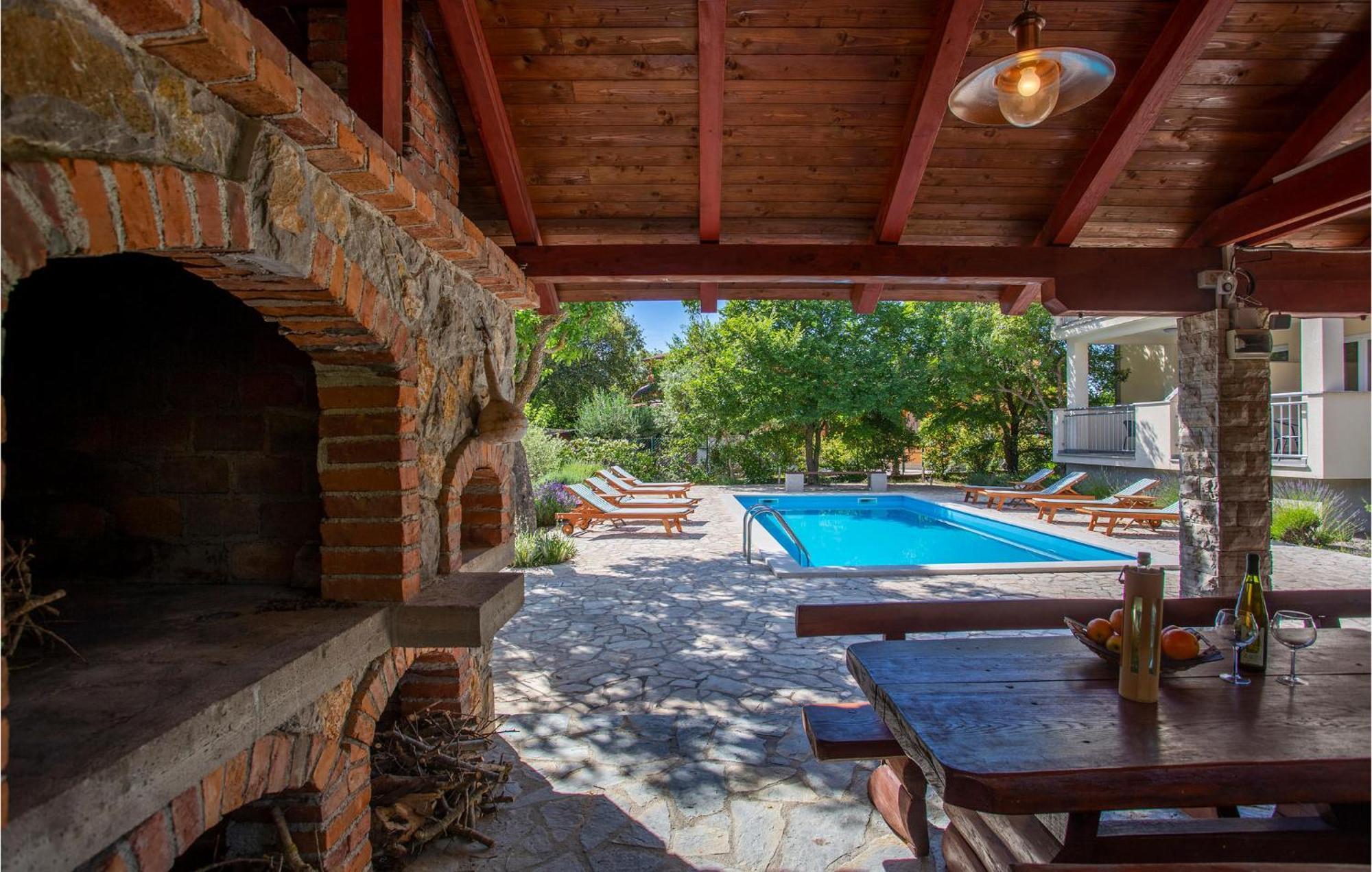 Beautiful Apartment In Pinezici With Wifi Екстериор снимка