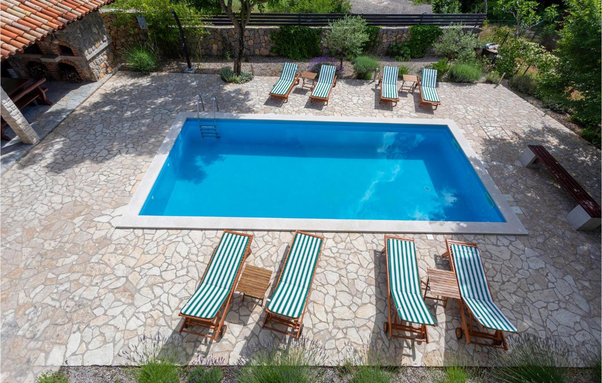 Beautiful Apartment In Pinezici With Wifi Екстериор снимка